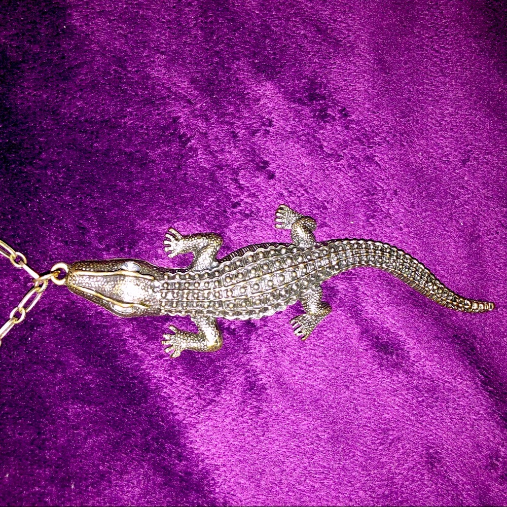 Alligator 🐊 pendant with chain